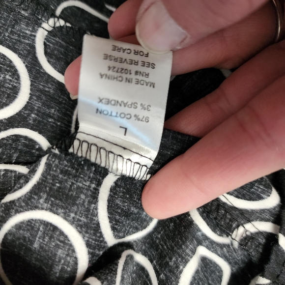 Anthropologie Hester & Orchard Black white ruffle button down size large - Picture 7 of 8